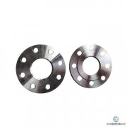 為什么不銹鋼法蘭管件在焊接的時候出現(xiàn)裂縫？