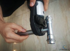 304不銹鋼管毛刺怎么出現(xiàn)的？應(yīng)該怎樣去除毛刺